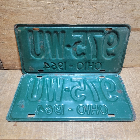 Vintage Pair Of Metal 1964 Ohio License Plates - Picture 2 of 2